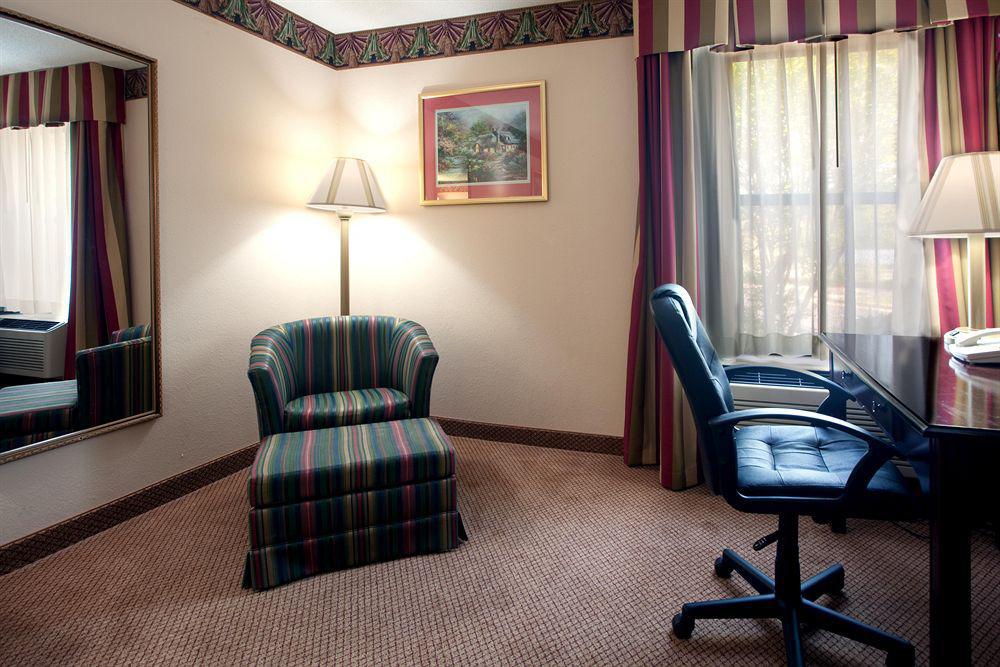 Quality Inn & Suites Clemmons I-40 Habitación foto